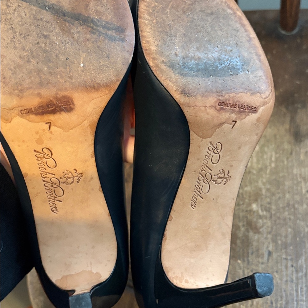 Brooks Brothers Navy 3” heels - Picture 3 of 10
